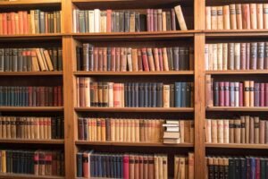 An Introduction to British and American Literature