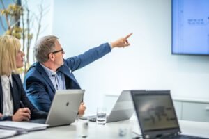 Powerpoint Made Easy