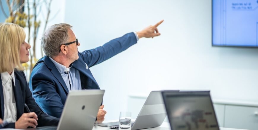 Powerpoint Made Easy
